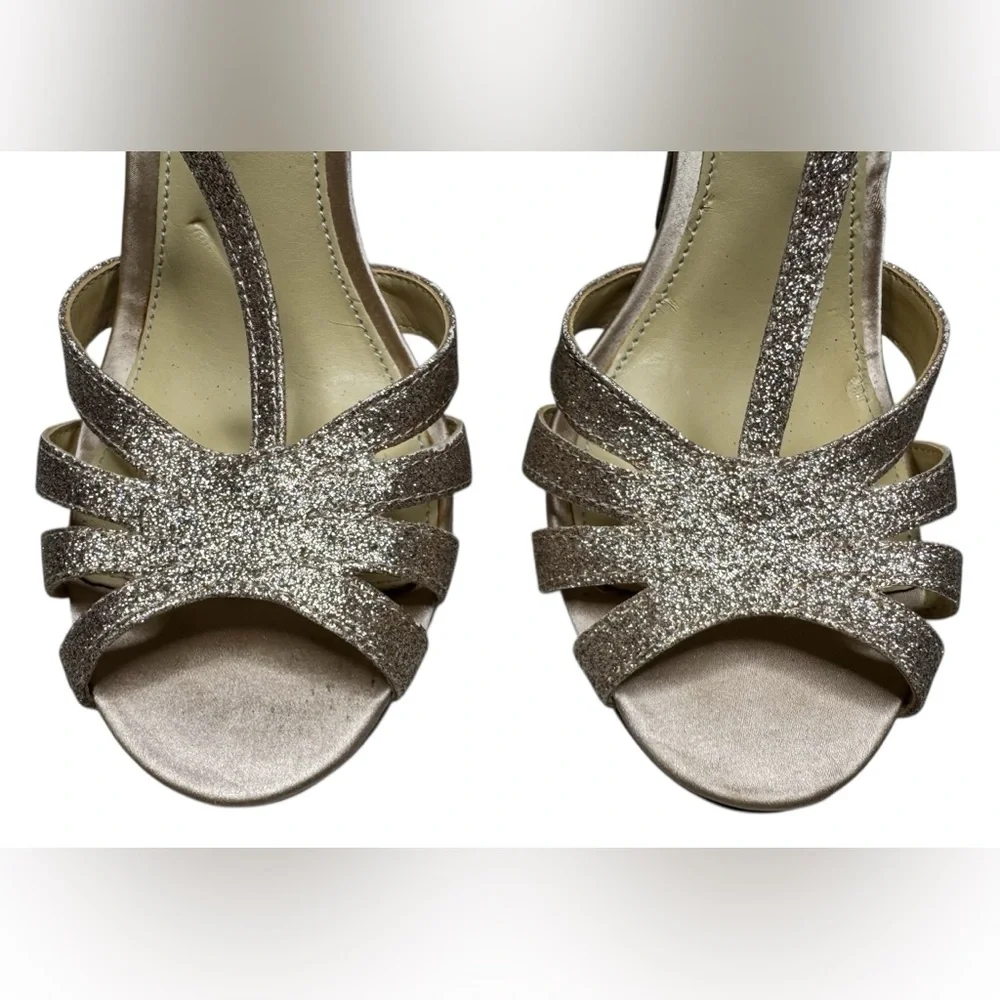 Betsey Johnson Tee Gold Glitter T-Strap High Heel Shoes Size 8 - Picture 4 of 14